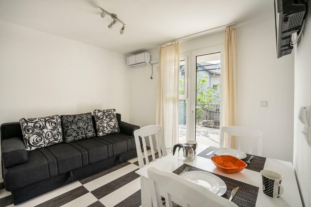 Apartments Natali Bar Exterior photo