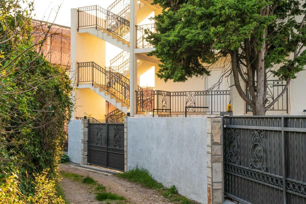 Apartments Natali Bar Exterior photo